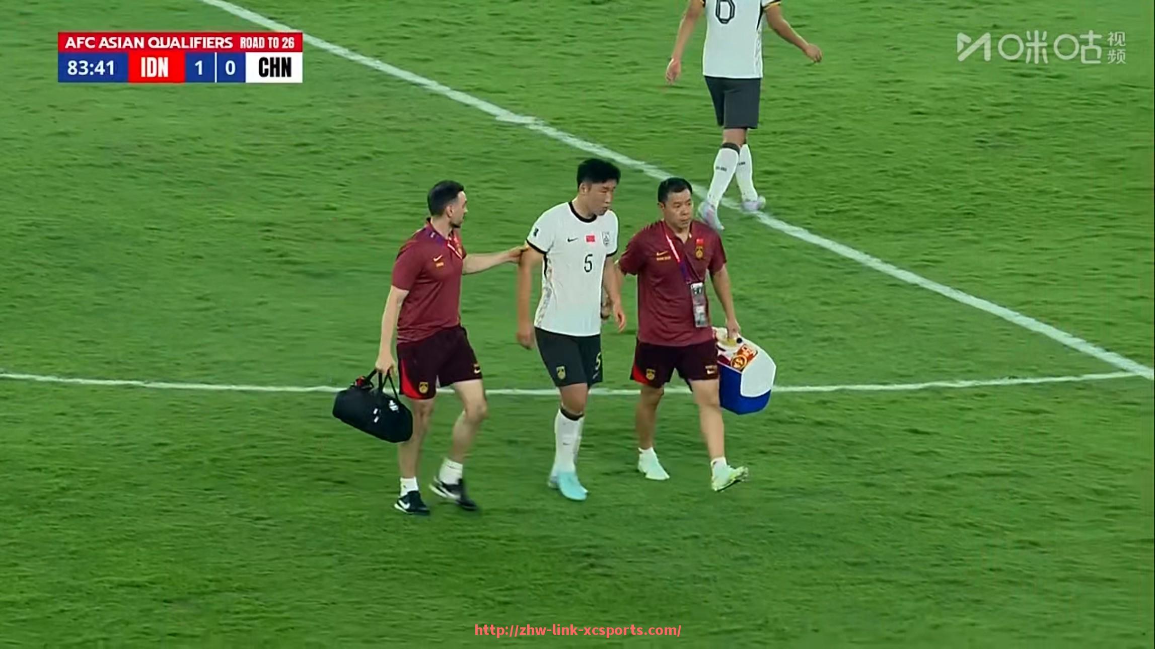 杏彩体育-青训梯队助力CBA复赛 新生代球员崛起引领未来篮球风潮