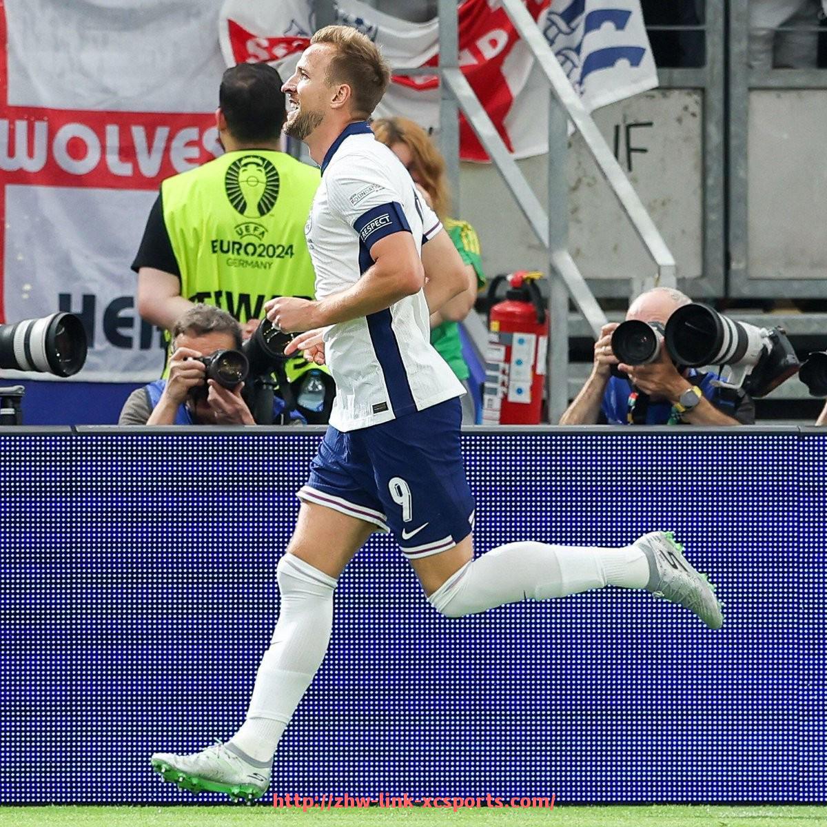 杏彩体育-法甲历史转会事件盘点及影响分析